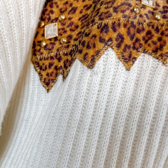 Vintage 80s Winter White Ribbed Cheetah Gold Embroidered Long Cardigan Sweater - Picture 9 of 9